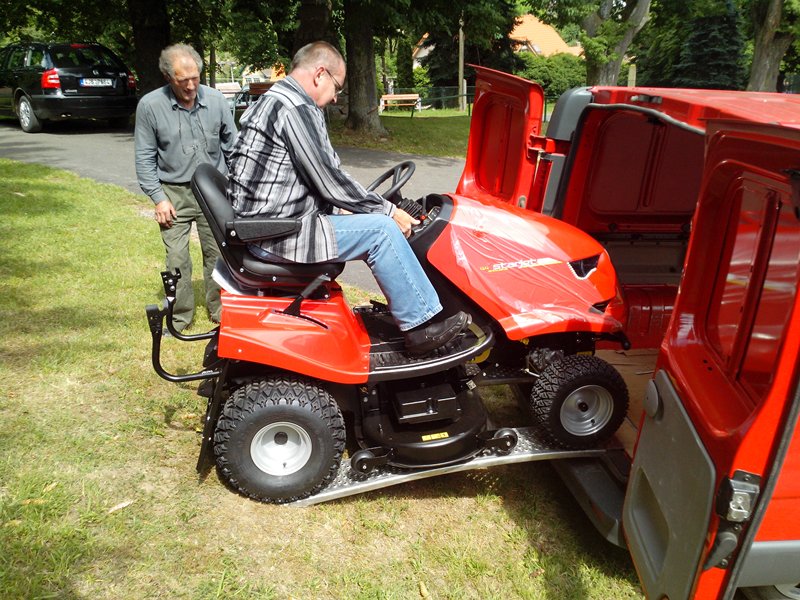 Nová technika - zahradní traktor Seco Starjet